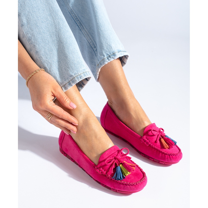 Mocassini boho in camoscio fucsia con nappine Shelovet rosa 1
