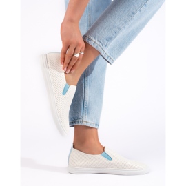 Sneakers slip-on traforate di colore bianco e blu 1