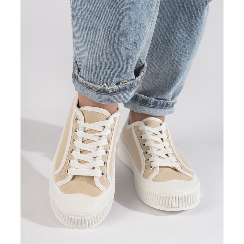 Sneakers beige con plateau da donna 2