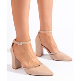 Décolleté a tacco alto in camoscio beige 1