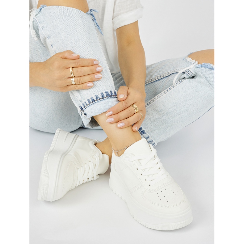 Scarpe sportive da donna bianche con plateau bianco 2