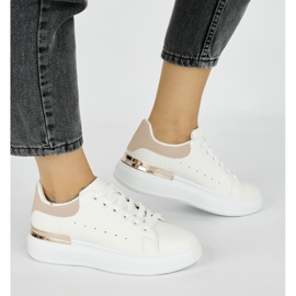 Sneakers da donna in pelle bianca con un elemento rosa 2