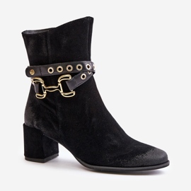 Stivali da donna in pelle scamosciata con tacco alto con cinturino decorativo Maciejka 06679-01 Nero 2