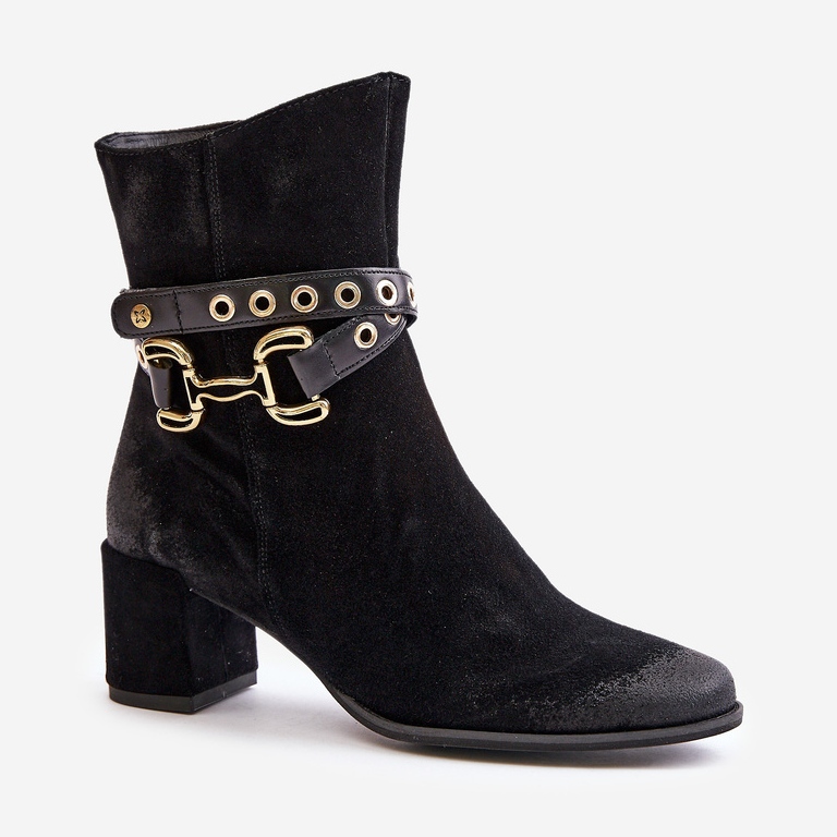Stivali da donna in pelle scamosciata con tacco alto con cinturino decorativo Maciejka 06679-01 Nero 2
