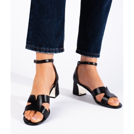 Sandali neri con tacco basso nero 1