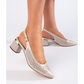 Décolleté con perle traforate con tacco aperto di Sergio Leone beige 1