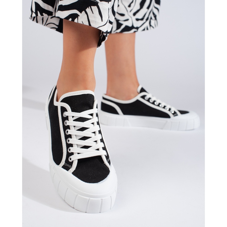 Comode sneakers nere da donna nero 1