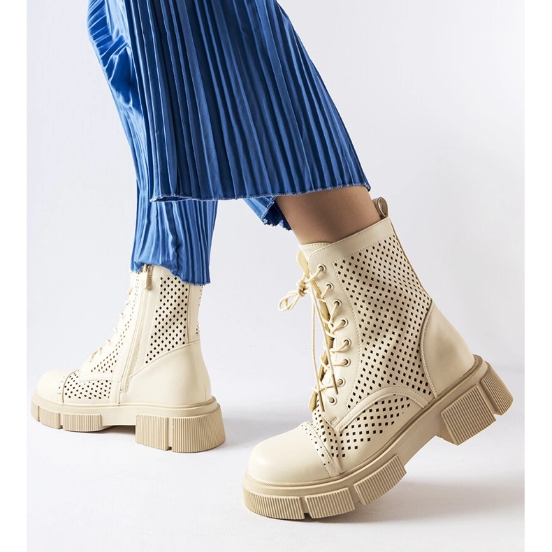 Stivali traforati beige Corpus 1