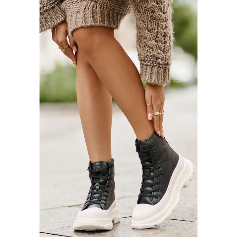 Sneakers isolate in pelle su un'enorme piattaforma Big Star OO274A599 Nero 2
