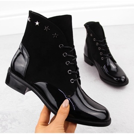 Stivaletti da donna in vernice con rivetti, colore nero Sabatina DM24-25P 1