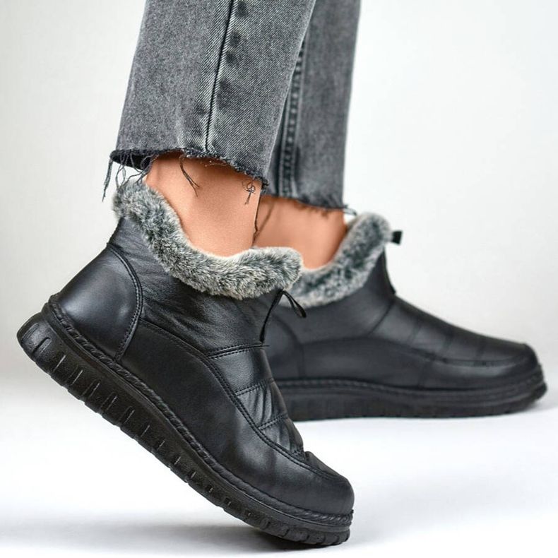Doposci corti da donna con pelliccia, neri CH-06B nero 1