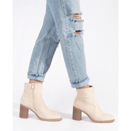 Stivaletti da donna classici in camoscio beige 2