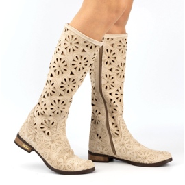 Olivier Stivali da donna traforati beige chiaro 2