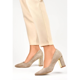 Décolleté da donna a punta con tacco decorativo, camoscio beige GD-DO112A-BE 2