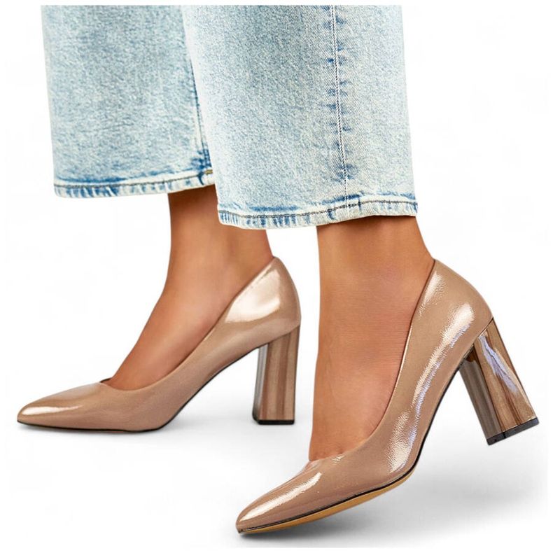 Décolleté a punta con tacco alto da donna, beige vernice GD-FL486A-T 1