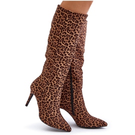 STEPHAN Stivali marroni isolati realizzati in eco-pelle scamosciata con tacco leopardato marrone 9