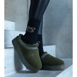 Doposci verdi con plateau, tomaia bassa e motivo Greene ricamato verde 2