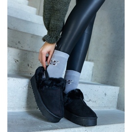 Pantofole nere con plateau decorate di pelliccia e con elastico sul tallone, Frank nero 1