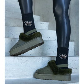 Pantofole verdi con plateau decorate di pelliccia e con elastico sul tallone, Frank verde 1