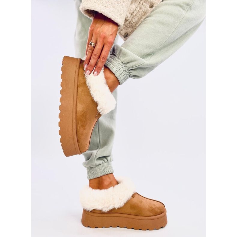 Doposci corti Yogi Camel con pelliccia marrone 2