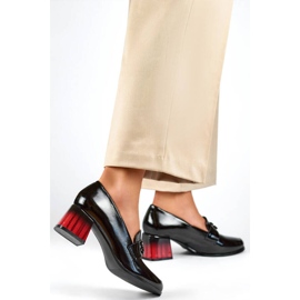 Scarpe da donna in vernice con decorazione sul tallone, nere GD-FL479-B nero 1