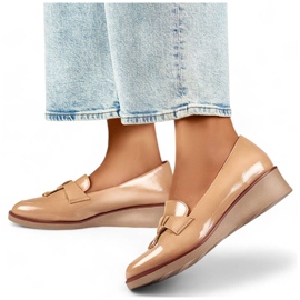 Scarpe da donna, laccate con zeppa, beige 24-58266BE 1