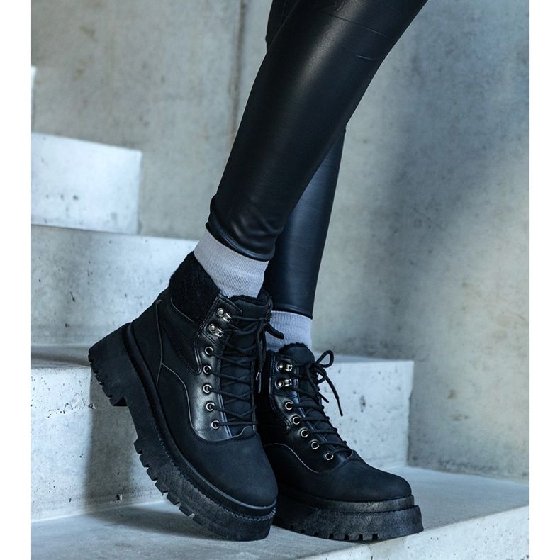 Sneakers nere con suola spessa e pelliccia Best nero 1