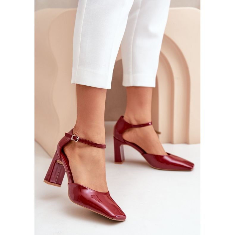 Décolleté Emindria in ecopelle verniciata bordeaux su tacco alto rosso 2