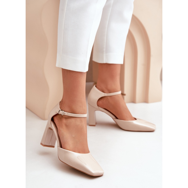 Décolleté in vernice Beige Emindria su tacco alto 2