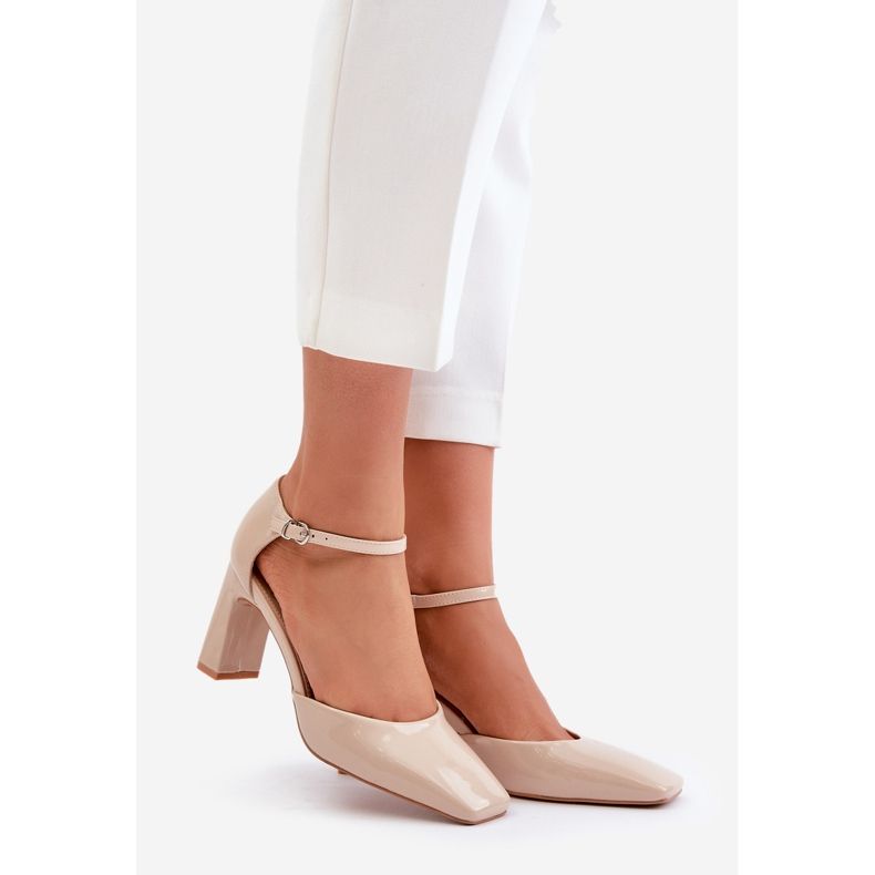 Décolleté in vernice Beige Emindria su tacco alto 1