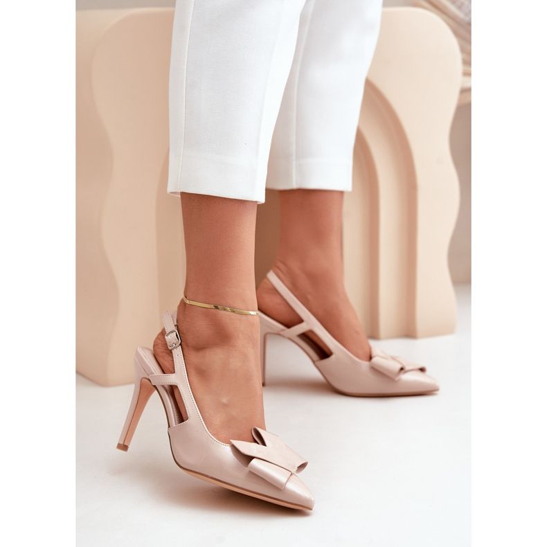 Decolleté in vernice con tacco aperto, Beige Auroravia 2