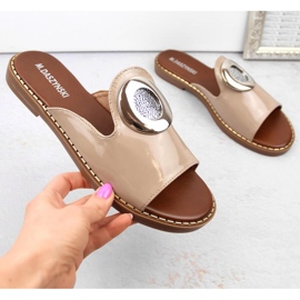 Pantofole in vernice beige M.Daszyński W SAN34 2