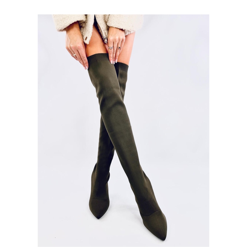 Moschettoni elastici verdi con tacco verde 2