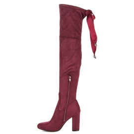 Ideal Shoes Moschettieri marrone rossiccio legati con un nastro rosso 1