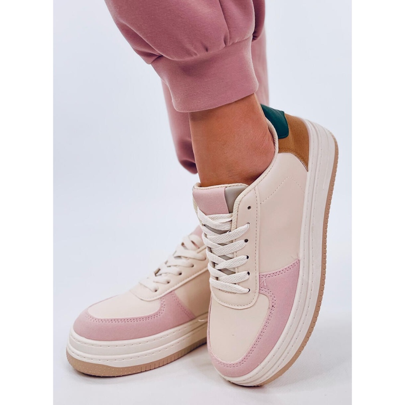 Sneakers sportive da donna rosa sulla piattaforma 2