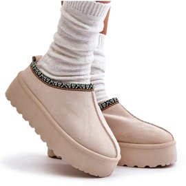Pantofole da donna sulla piattaforma con ricamo beige leggero 4