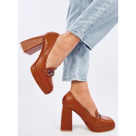 Scarpe col tacco da donna con decorazione marrone 2