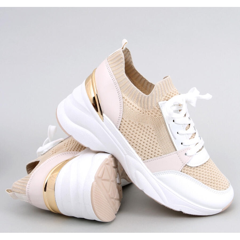 Sneaker da donna con plateau, colore beige 2