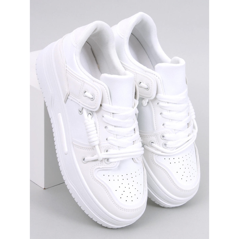 Sneakers bianche da donna con suola alta bianca 1