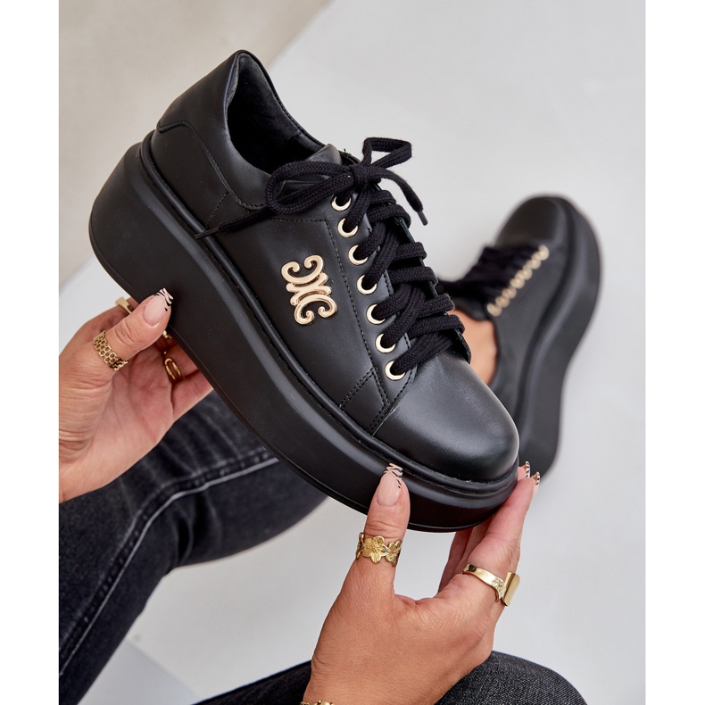 Sneakers in Pelle Naturale con Plateau Decorazione Oro Lewski 3428 Nera nero 2
