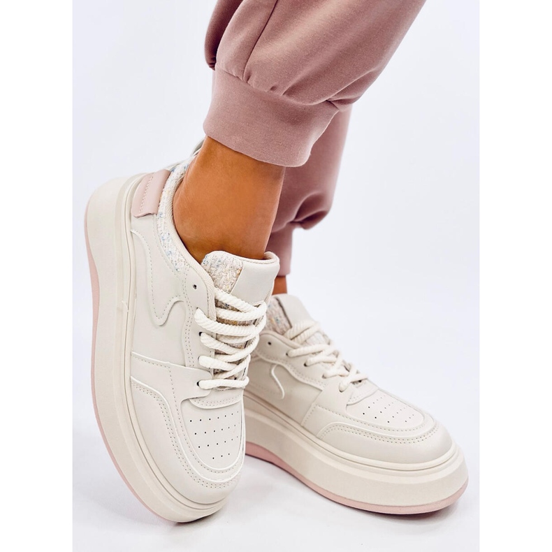 Sneakers da donna beige e rosa pastello 1