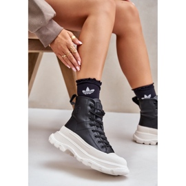 Sneakers isolate in pelle su un'enorme piattaforma Big Star OO274A599 Nero 2