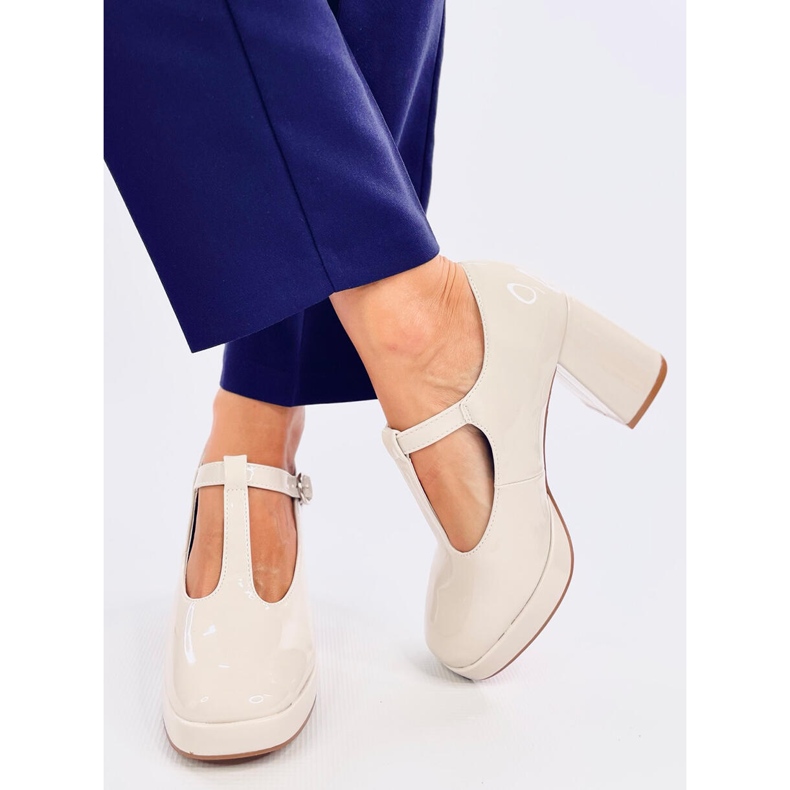 Décolleté con plateau laccate beige 1