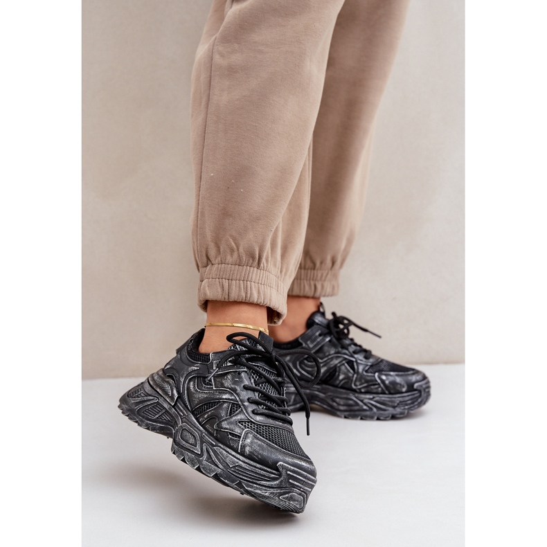 Sneakers da Donna con Distress sul Platform, Colore Nero 2