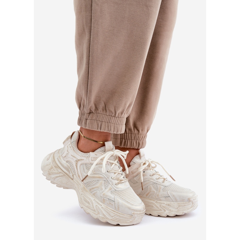 Sneakers da donna Beige con Abrasioni sul Platform 1