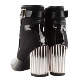 Stivali neri con tacco metallico nero 1