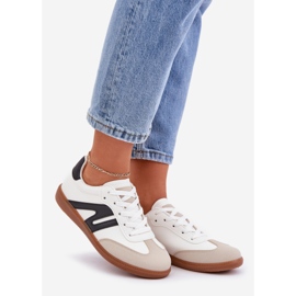 Sneakers Basse da Donna Realizzate in Eco Pelle, Colore Bianco e Nero Navidemi 1