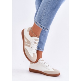 Sneakers Basse da Donna Realizzate in Eco Pelle, Colore Bianco e Beige Navidemi 2