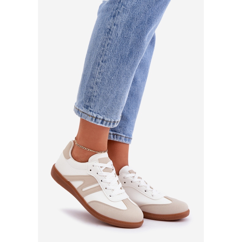 Sneakers Basse da Donna Realizzate in Eco Pelle, Colore Bianco e Beige Navidemi 1