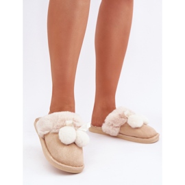 Pantofole da donna beige con pelliccia 2